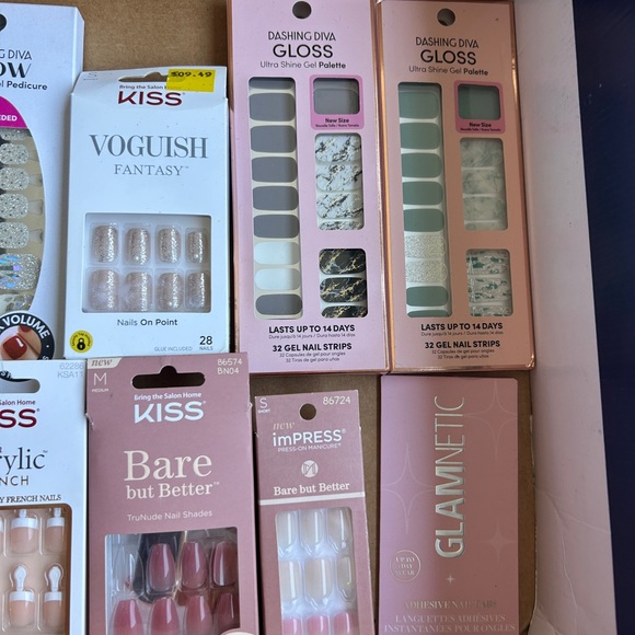 KISS, imPRESS, Dashing Diva, Glamnetic nail bundle. - Picture 2 of 3